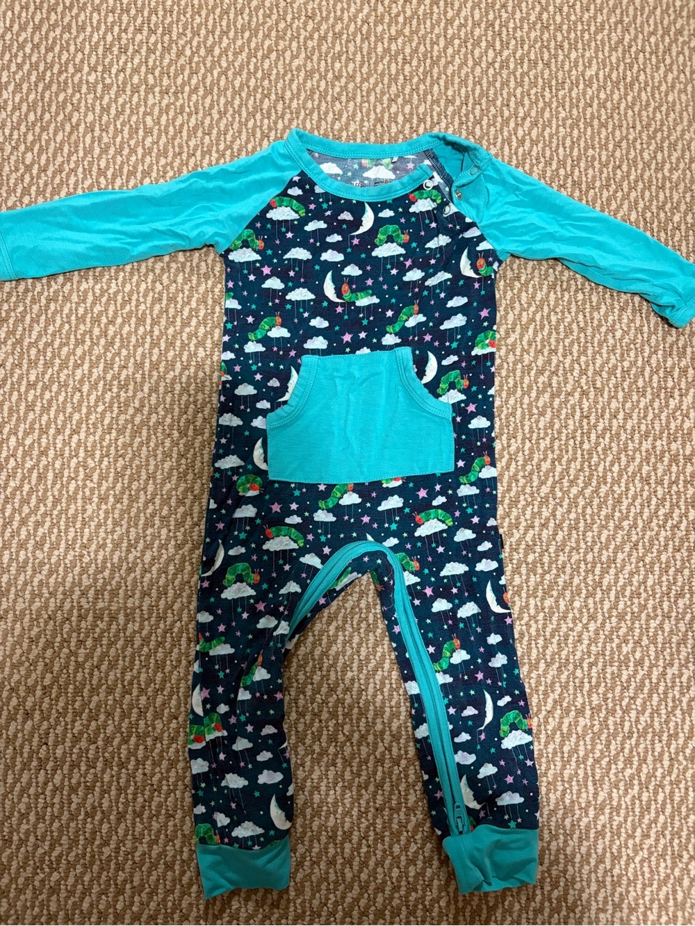 The sleepy sloth the very hungry caterpillar size 3-6M